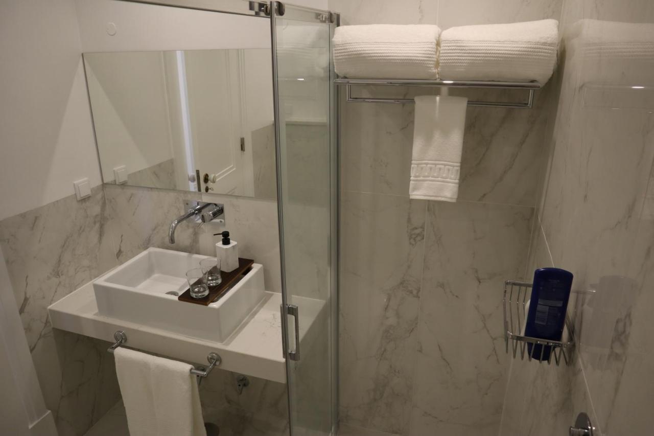 Os Agostos Bed & Breakfast Bagian luar foto