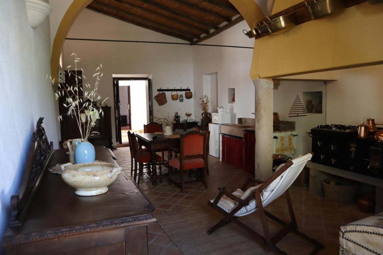 Os Agostos Bed & Breakfast Bagian luar foto