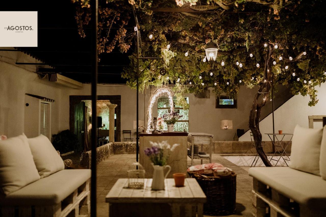 Os Agostos Bed & Breakfast Bagian luar foto