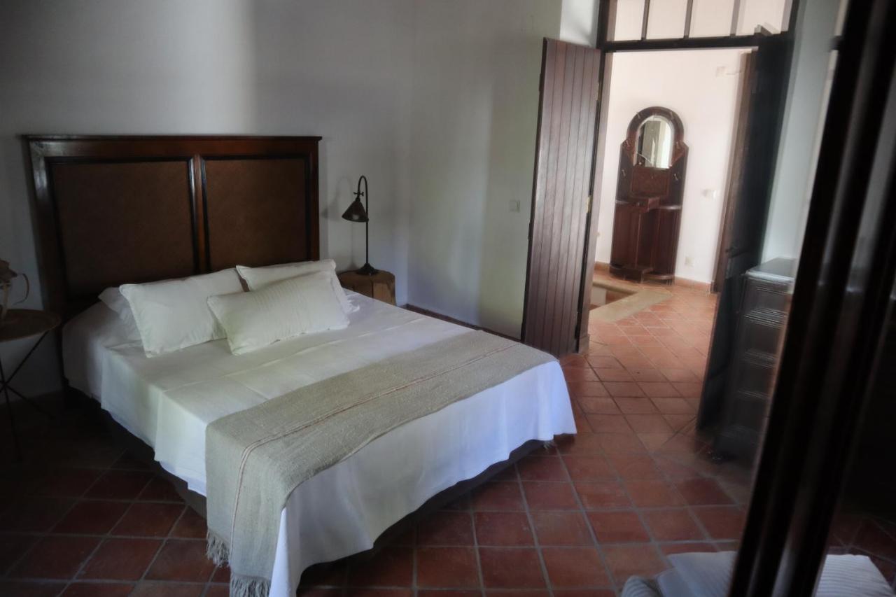 Os Agostos Bed & Breakfast Bagian luar foto