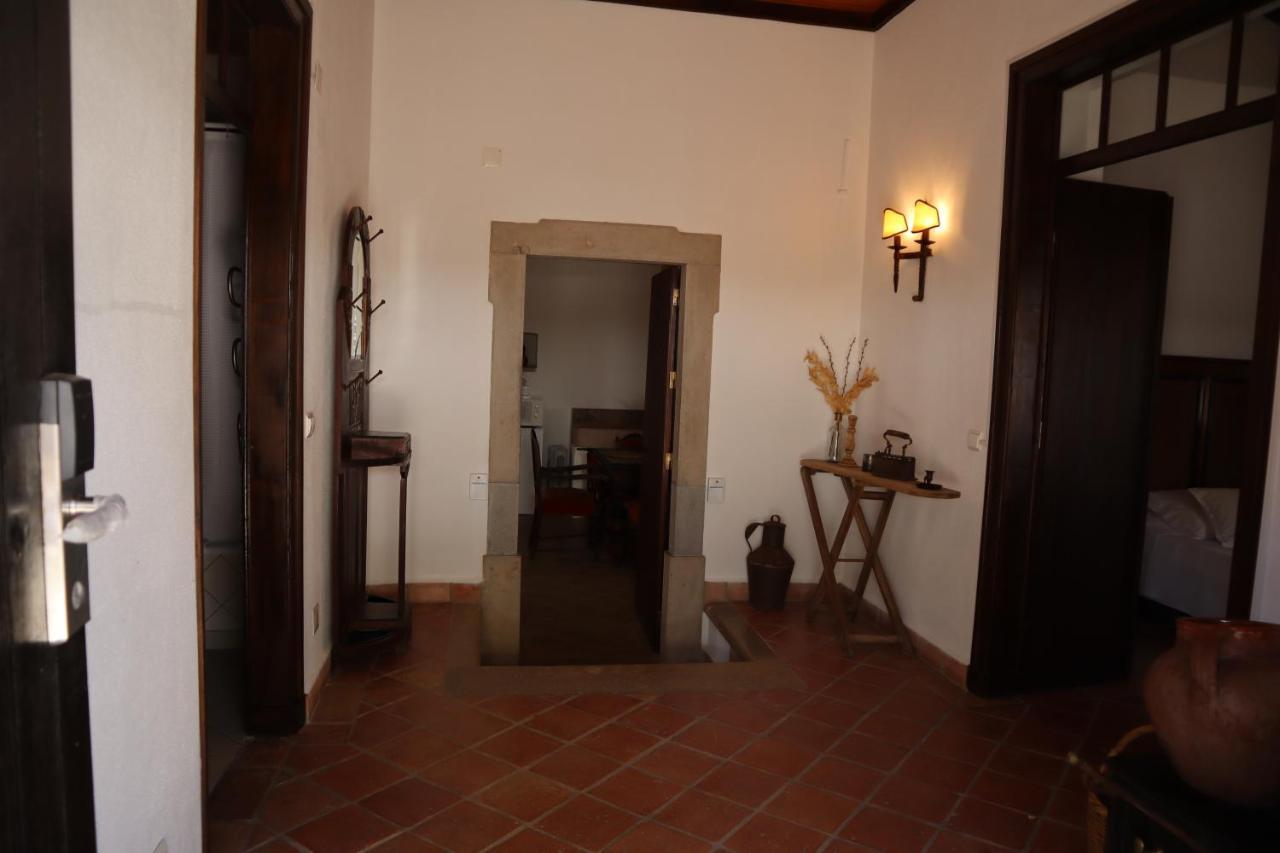 Os Agostos Bed & Breakfast Bagian luar foto