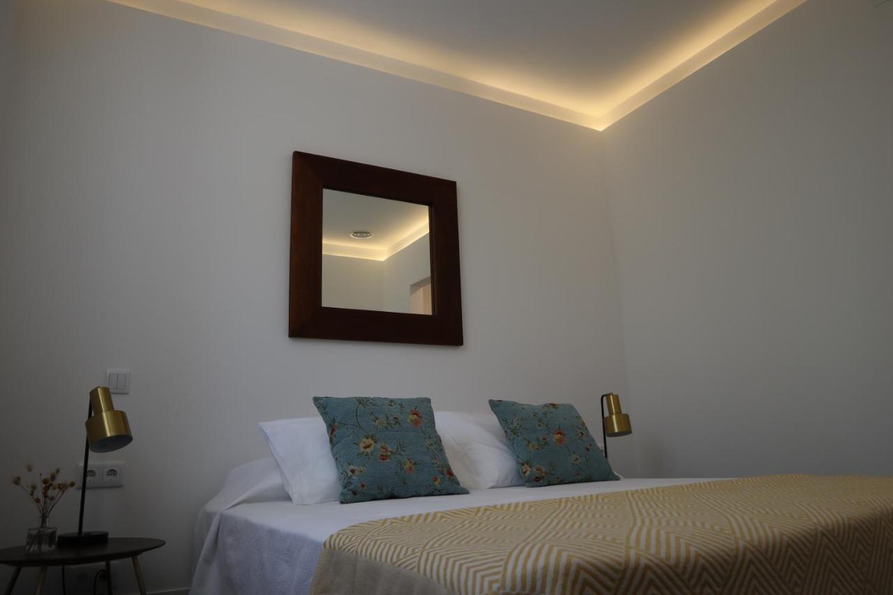 Os Agostos Bed & Breakfast Bagian luar foto