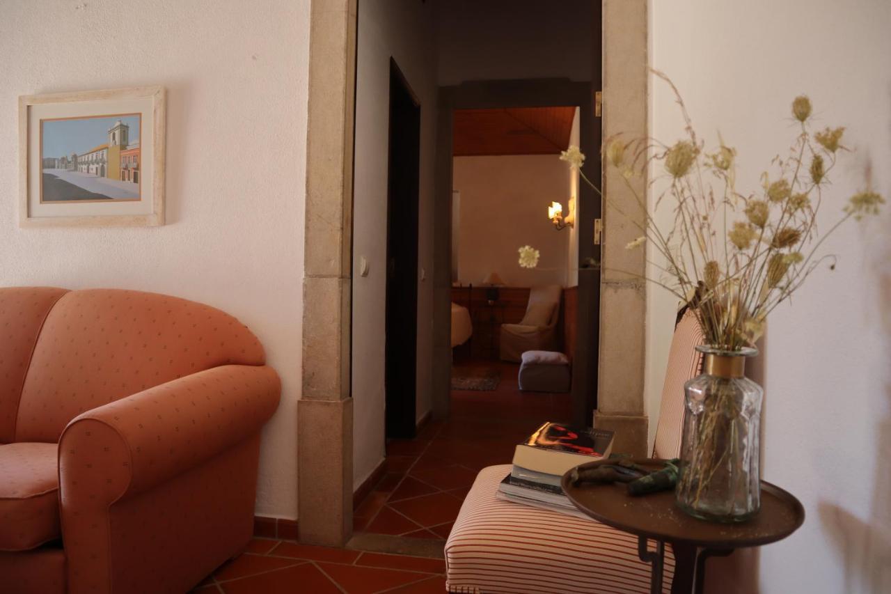 Os Agostos Bed & Breakfast Bagian luar foto