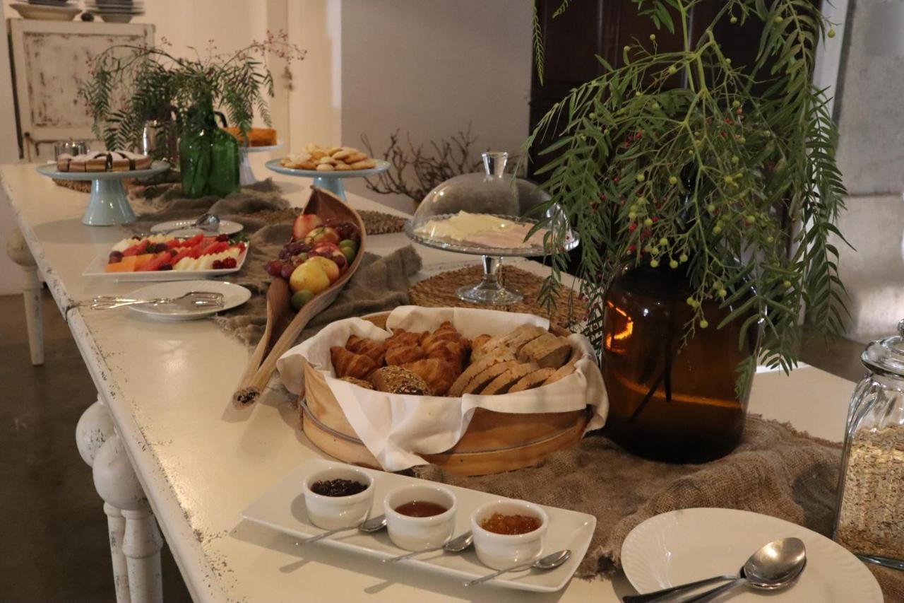 Os Agostos Bed & Breakfast Bagian luar foto